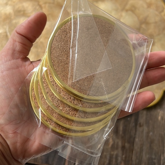 VINTAGE capiz shell placemats - with coasters, embroidered napkins, napkin rings - Picture 10 of 11